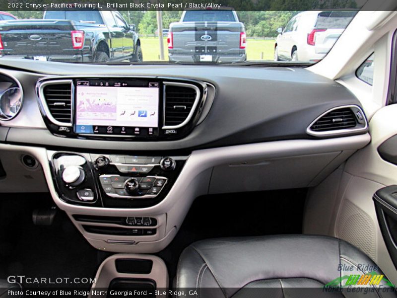 Brilliant Black Crystal Pearl / Black/Alloy 2022 Chrysler Pacifica Touring L