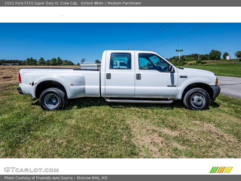 Oxford White / Medium Parchment 2001 Ford F350 Super Duty XL Crew Cab
