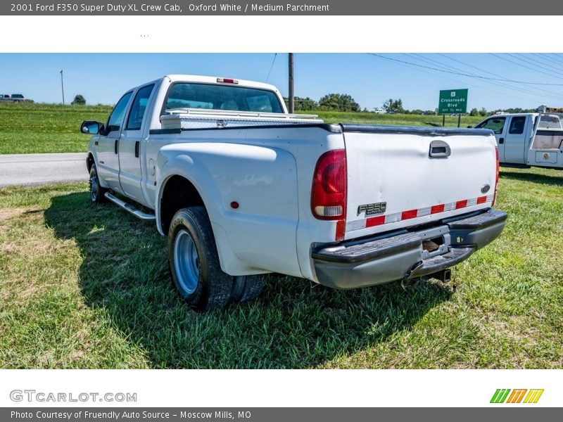 Oxford White / Medium Parchment 2001 Ford F350 Super Duty XL Crew Cab