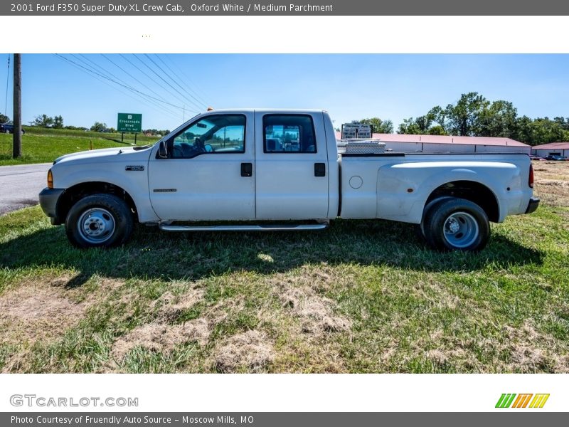 Oxford White / Medium Parchment 2001 Ford F350 Super Duty XL Crew Cab