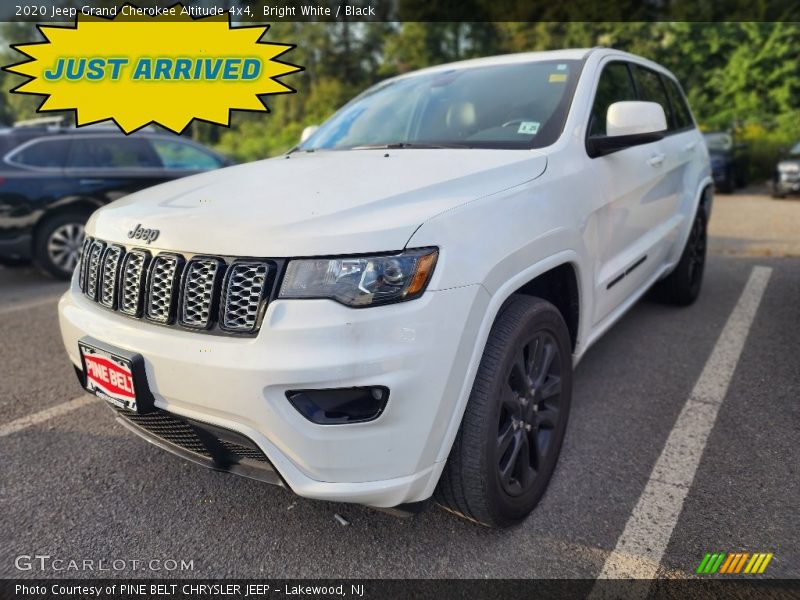 Bright White / Black 2020 Jeep Grand Cherokee Altitude 4x4
