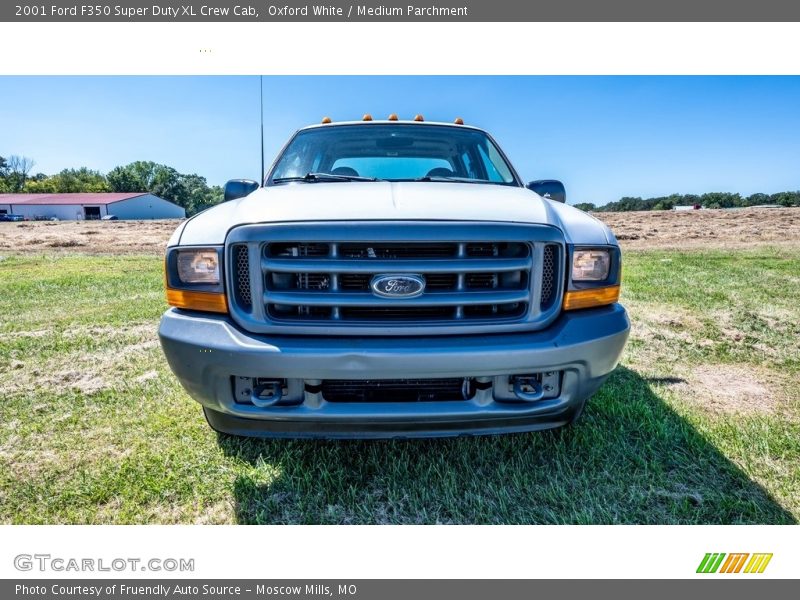 Oxford White / Medium Parchment 2001 Ford F350 Super Duty XL Crew Cab