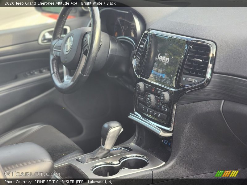 Bright White / Black 2020 Jeep Grand Cherokee Altitude 4x4