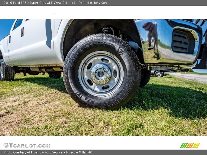 Oxford White / Steel 2016 Ford F250 Super Duty XLT Crew Cab 4x4