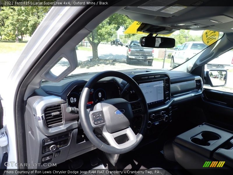 Oxford White / Black 2022 Ford F150 Lariat SuperCrew 4x4
