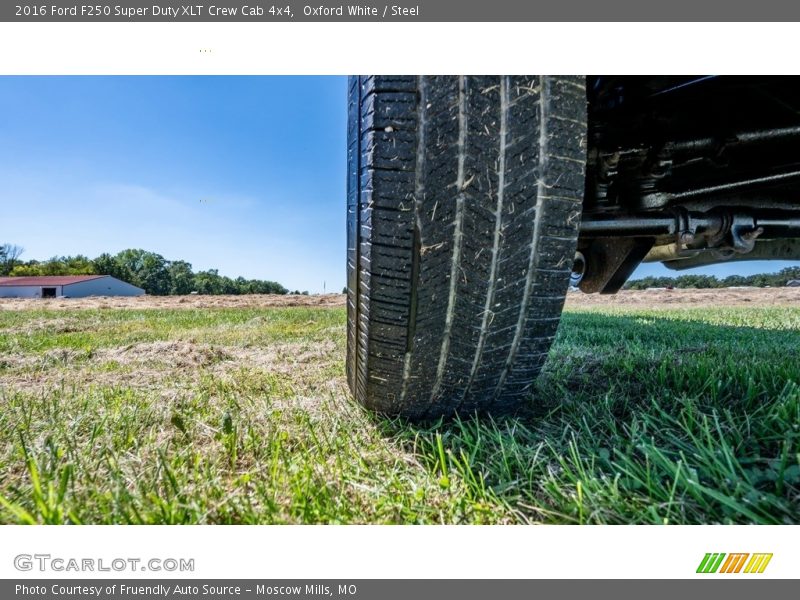 Oxford White / Steel 2016 Ford F250 Super Duty XLT Crew Cab 4x4