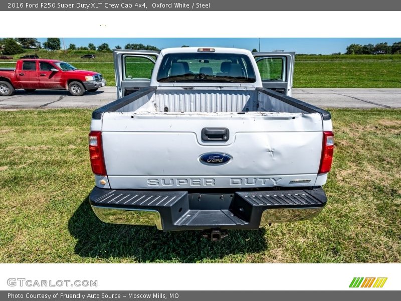 Oxford White / Steel 2016 Ford F250 Super Duty XLT Crew Cab 4x4