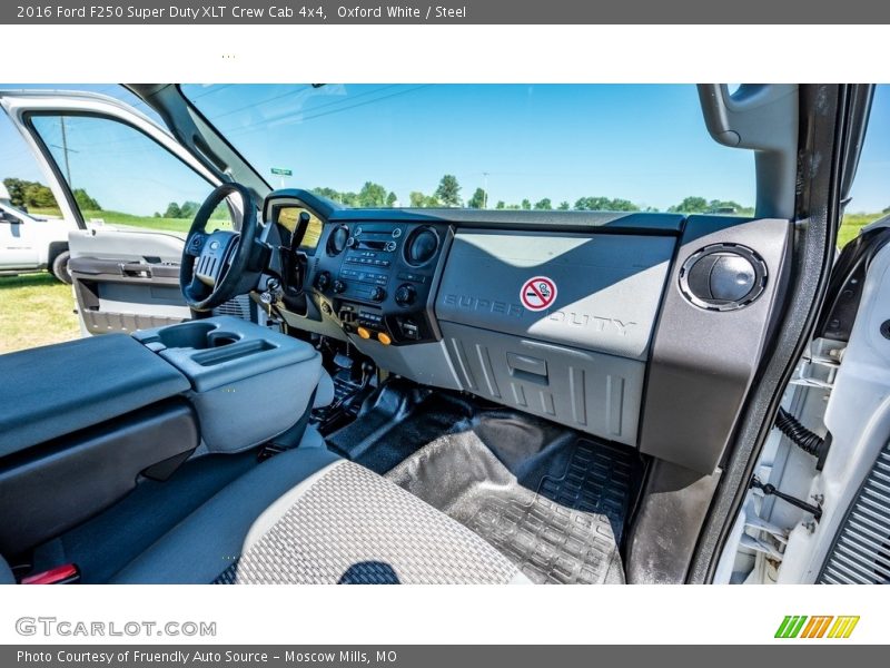 Oxford White / Steel 2016 Ford F250 Super Duty XLT Crew Cab 4x4