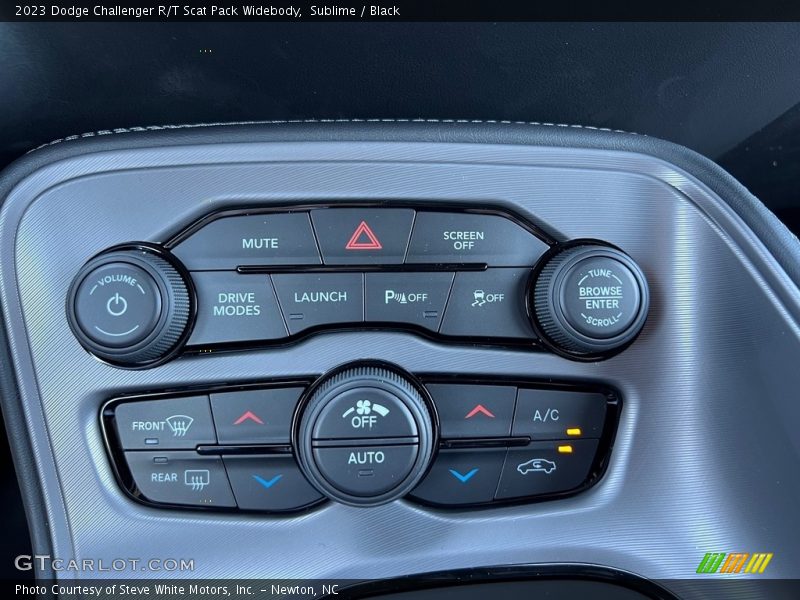 Controls of 2023 Challenger R/T Scat Pack Widebody