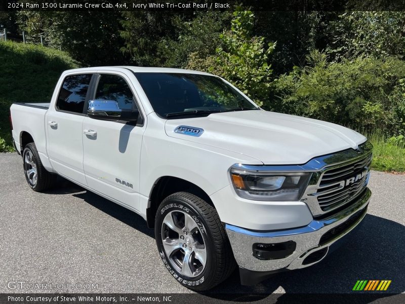 Front 3/4 View of 2024 1500 Laramie Crew Cab 4x4