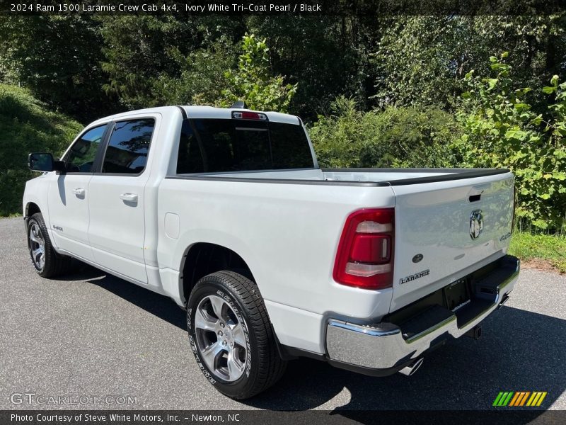 Ivory White Tri-Coat Pearl / Black 2024 Ram 1500 Laramie Crew Cab 4x4