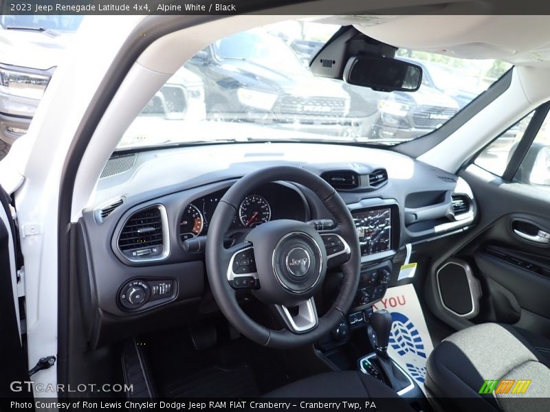 Alpine White / Black 2023 Jeep Renegade Latitude 4x4