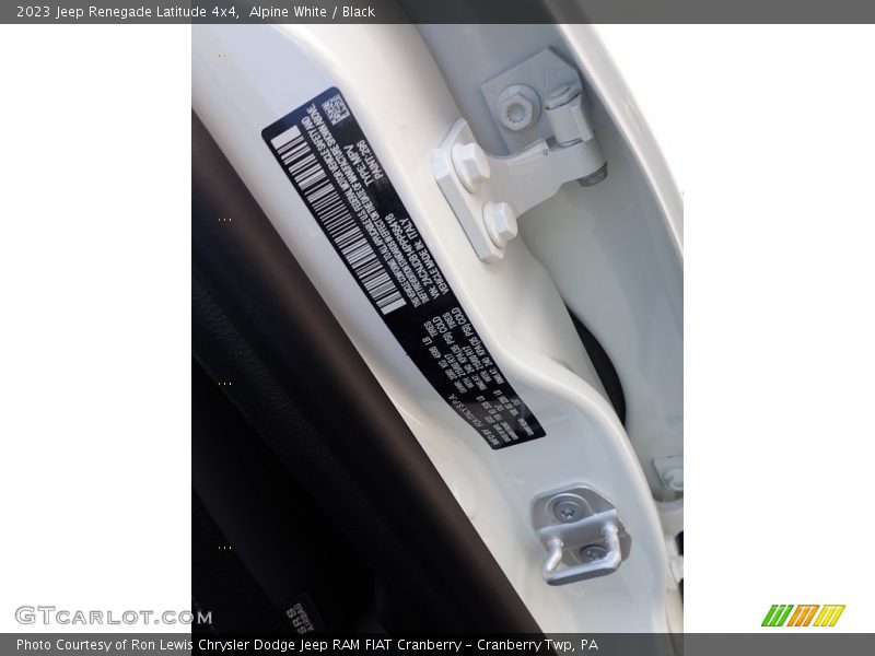 Alpine White / Black 2023 Jeep Renegade Latitude 4x4