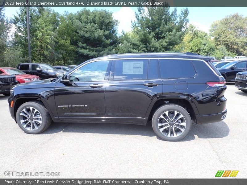 Diamond Black Crystal Pearl / Global Black 2023 Jeep Grand Cherokee L Overland 4x4