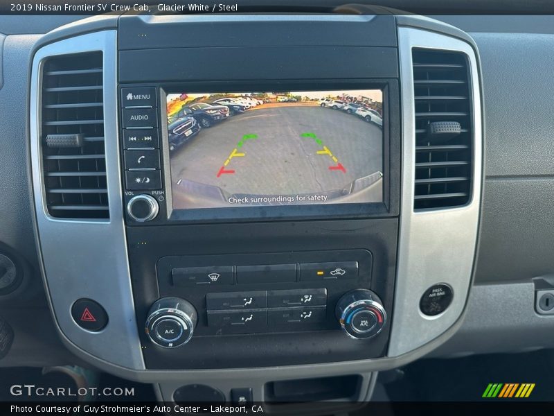 Controls of 2019 Frontier SV Crew Cab