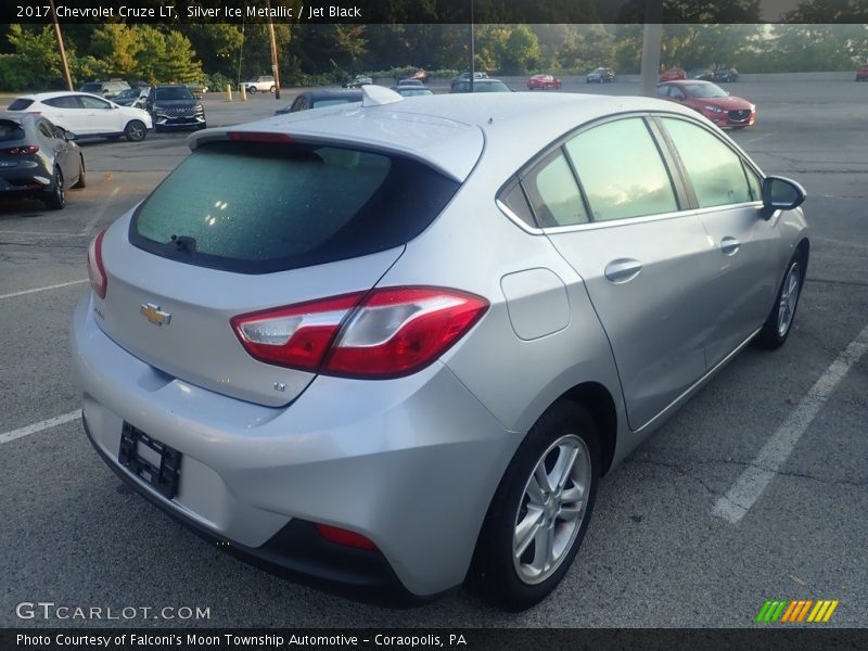 Silver Ice Metallic / Jet Black 2017 Chevrolet Cruze LT