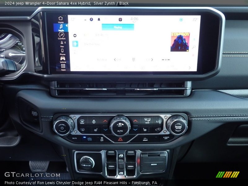 Controls of 2024 Wrangler 4-Door Sahara 4xe Hybrid