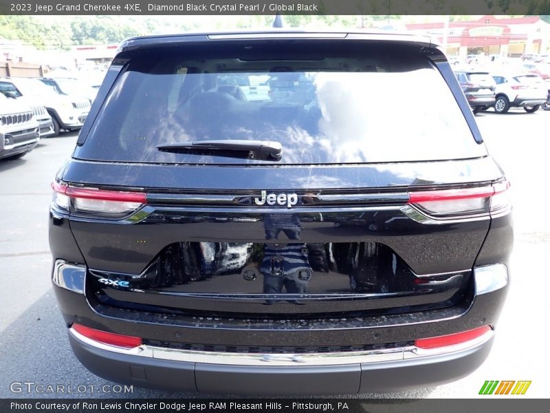 Diamond Black Crystal Pearl / Global Black 2023 Jeep Grand Cherokee 4XE