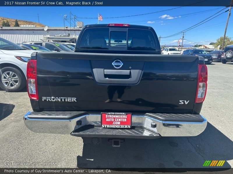 Magnetic Black / Steel 2017 Nissan Frontier SV Crew Cab