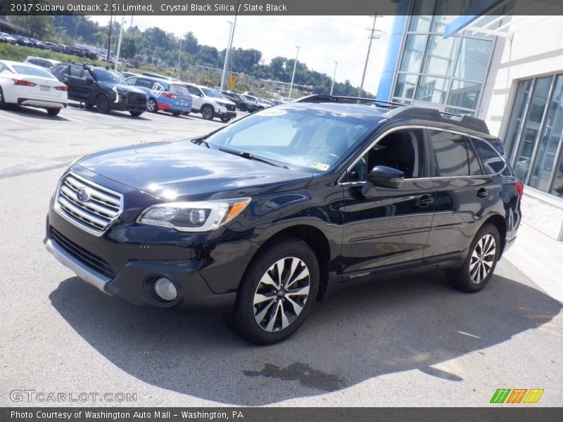 Front 3/4 View of 2017 Outback 2.5i Limited