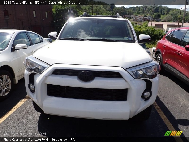 Super White / Graphite 2018 Toyota 4Runner SR5 4x4