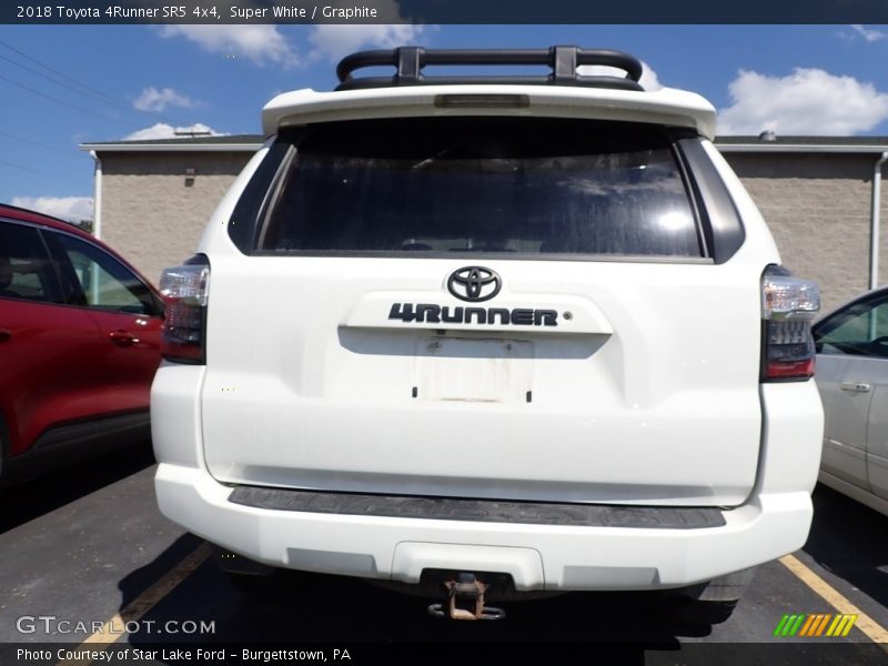 Super White / Graphite 2018 Toyota 4Runner SR5 4x4