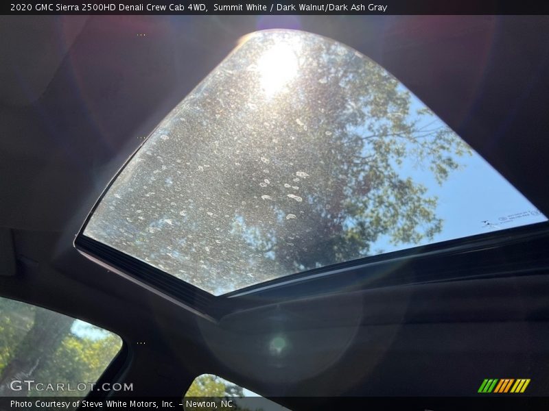 Sunroof of 2020 Sierra 2500HD Denali Crew Cab 4WD