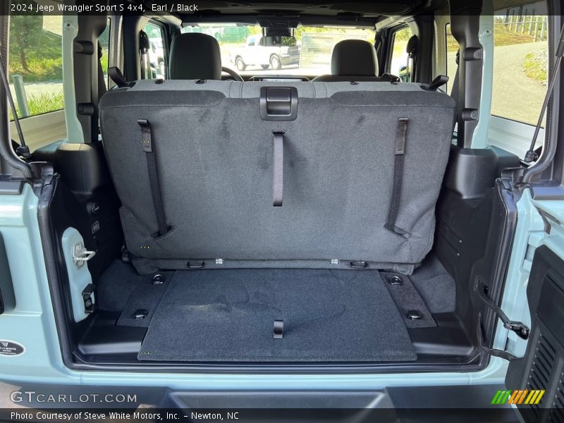  2024 Wrangler Sport S 4x4 Trunk