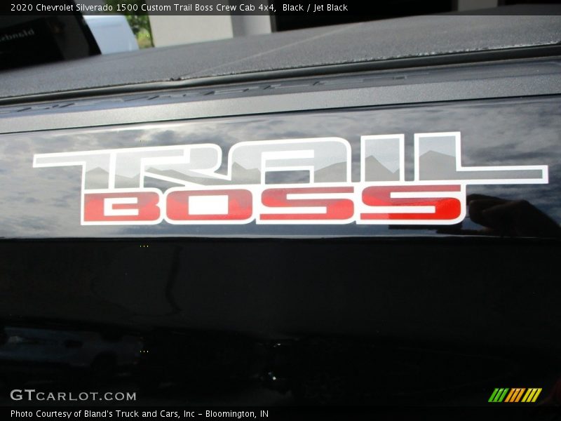  2020 Silverado 1500 Custom Trail Boss Crew Cab 4x4 Logo