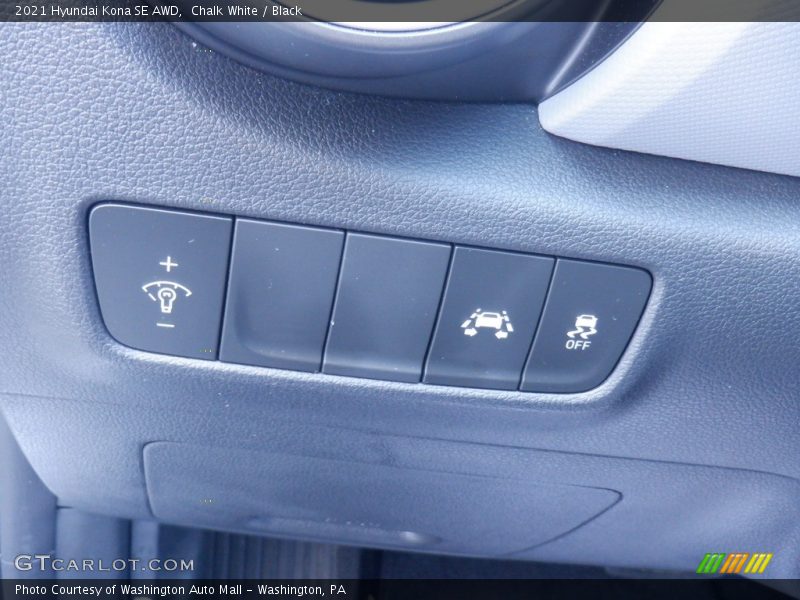 Chalk White / Black 2021 Hyundai Kona SE AWD