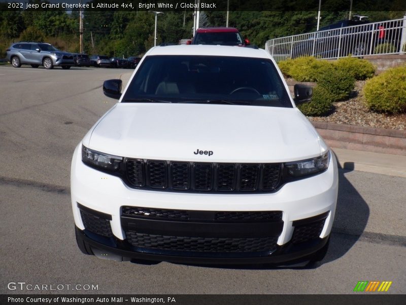 Bright White / Global Black 2022 Jeep Grand Cherokee L Altitude 4x4
