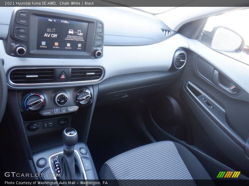 Chalk White / Black 2021 Hyundai Kona SE AWD
