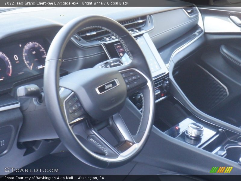 Bright White / Global Black 2022 Jeep Grand Cherokee L Altitude 4x4