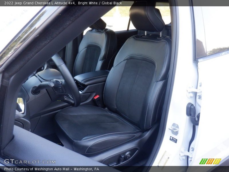 Bright White / Global Black 2022 Jeep Grand Cherokee L Altitude 4x4