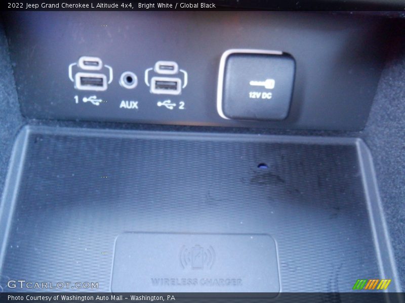 Bright White / Global Black 2022 Jeep Grand Cherokee L Altitude 4x4