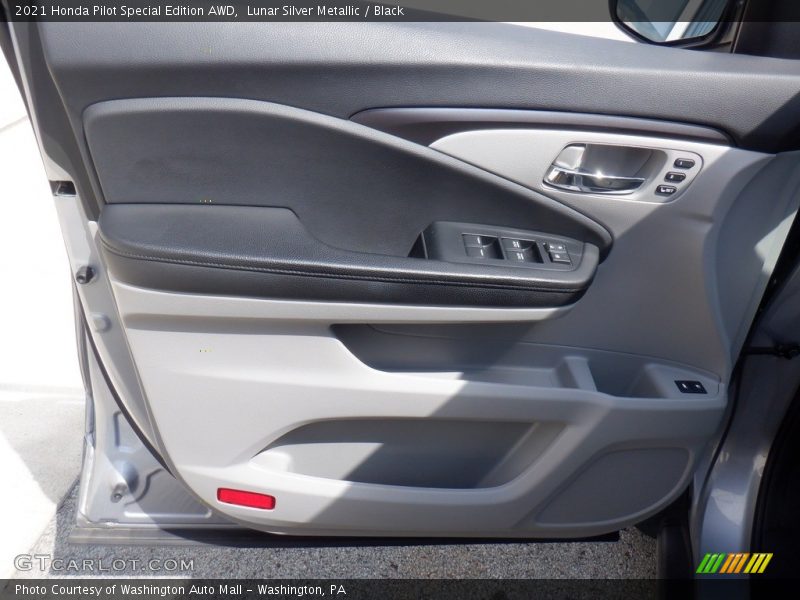 Lunar Silver Metallic / Black 2021 Honda Pilot Special Edition AWD
