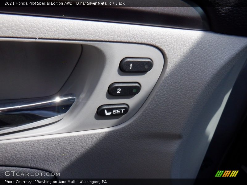 Lunar Silver Metallic / Black 2021 Honda Pilot Special Edition AWD