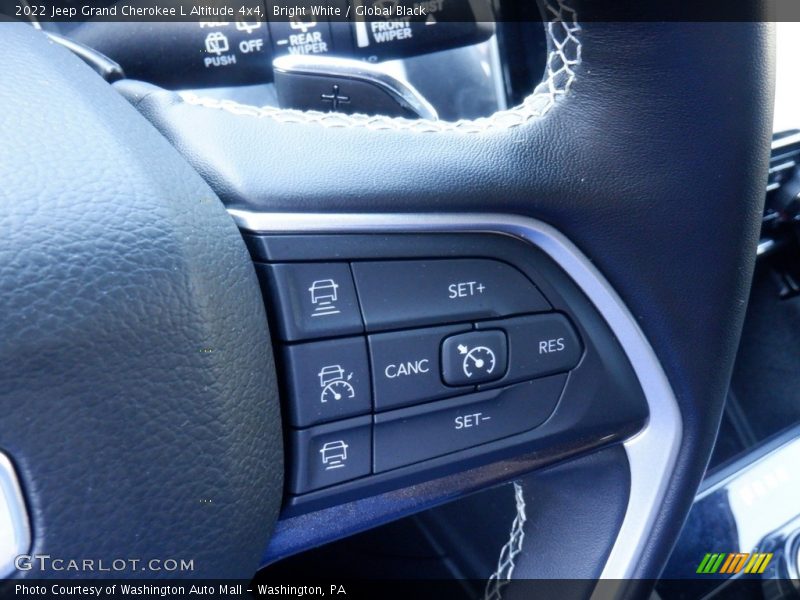 Bright White / Global Black 2022 Jeep Grand Cherokee L Altitude 4x4