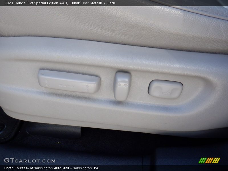 Lunar Silver Metallic / Black 2021 Honda Pilot Special Edition AWD