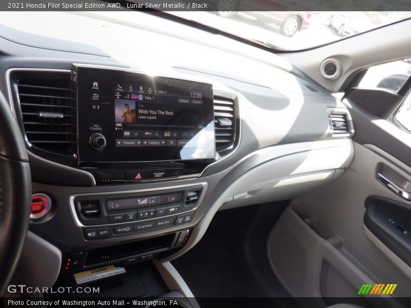 Lunar Silver Metallic / Black 2021 Honda Pilot Special Edition AWD