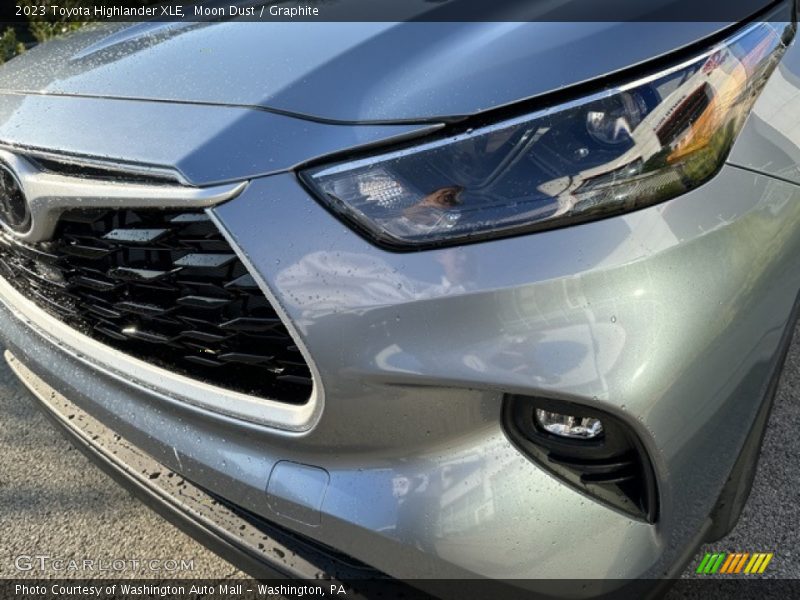 Moon Dust / Graphite 2023 Toyota Highlander XLE