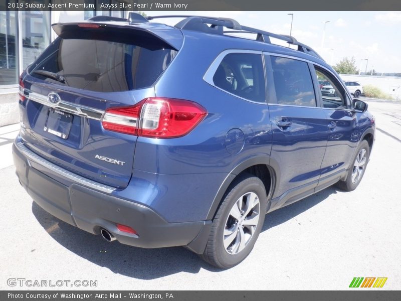 Abyss Blue Pearl / Warm Ivory 2019 Subaru Ascent Premium