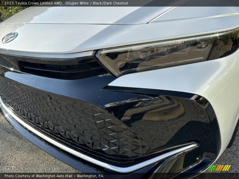 Oxygen White / Black/Dark Chestnut 2023 Toyota Crown Limited AWD
