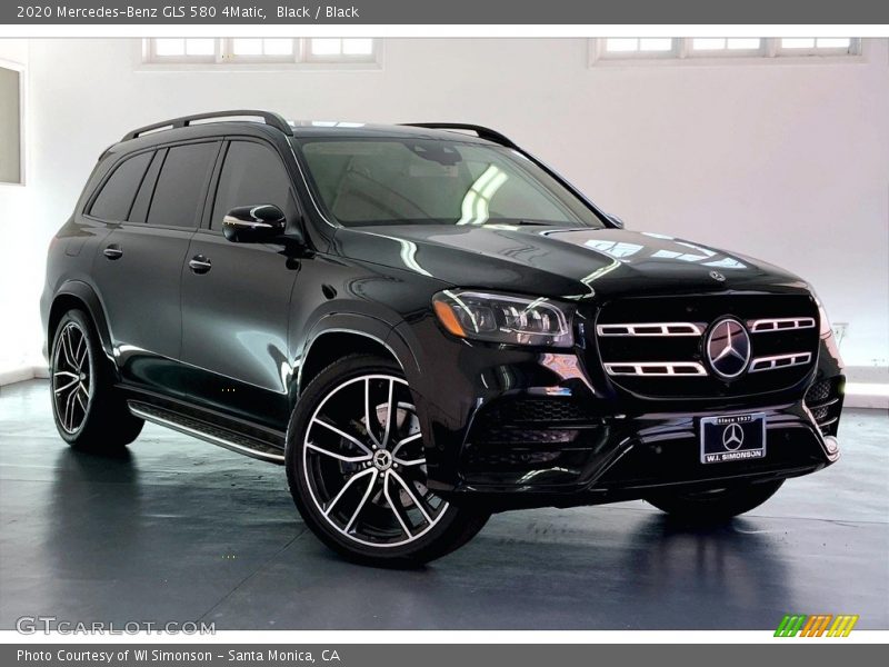 Front 3/4 View of 2020 GLS 580 4Matic