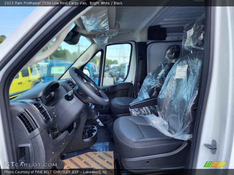 Bright White / Black 2023 Ram ProMaster 2500 Low Roof Cargo Van