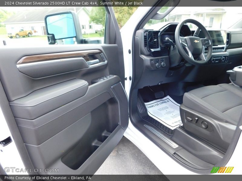 Summit White / Jet Black 2024 Chevrolet Silverado 2500HD LT Crew Cab 4x4