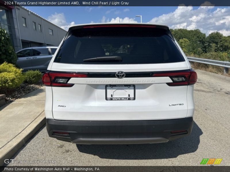 Wind Chill Pearl / Light Gray 2024 Toyota Grand Highlander Limited AWD