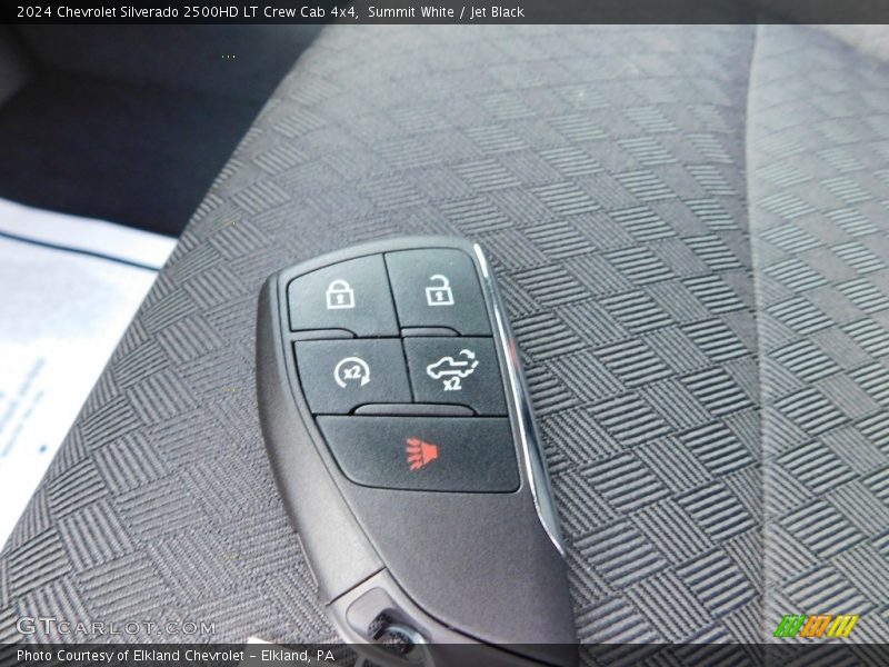 Summit White / Jet Black 2024 Chevrolet Silverado 2500HD LT Crew Cab 4x4