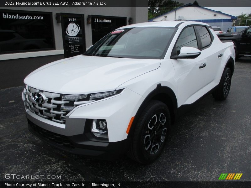 Atlas White / Black 2023 Hyundai Santa Cruz SEL AWD