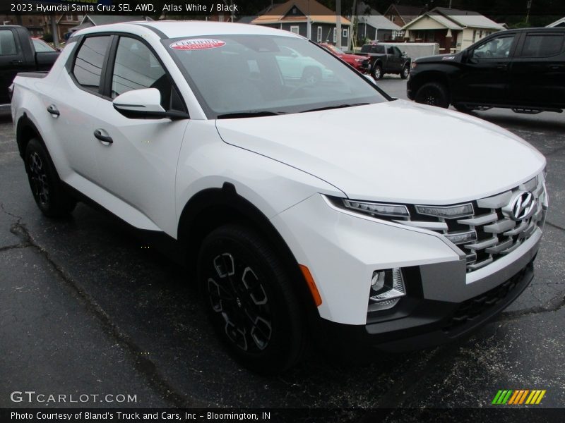 Atlas White / Black 2023 Hyundai Santa Cruz SEL AWD